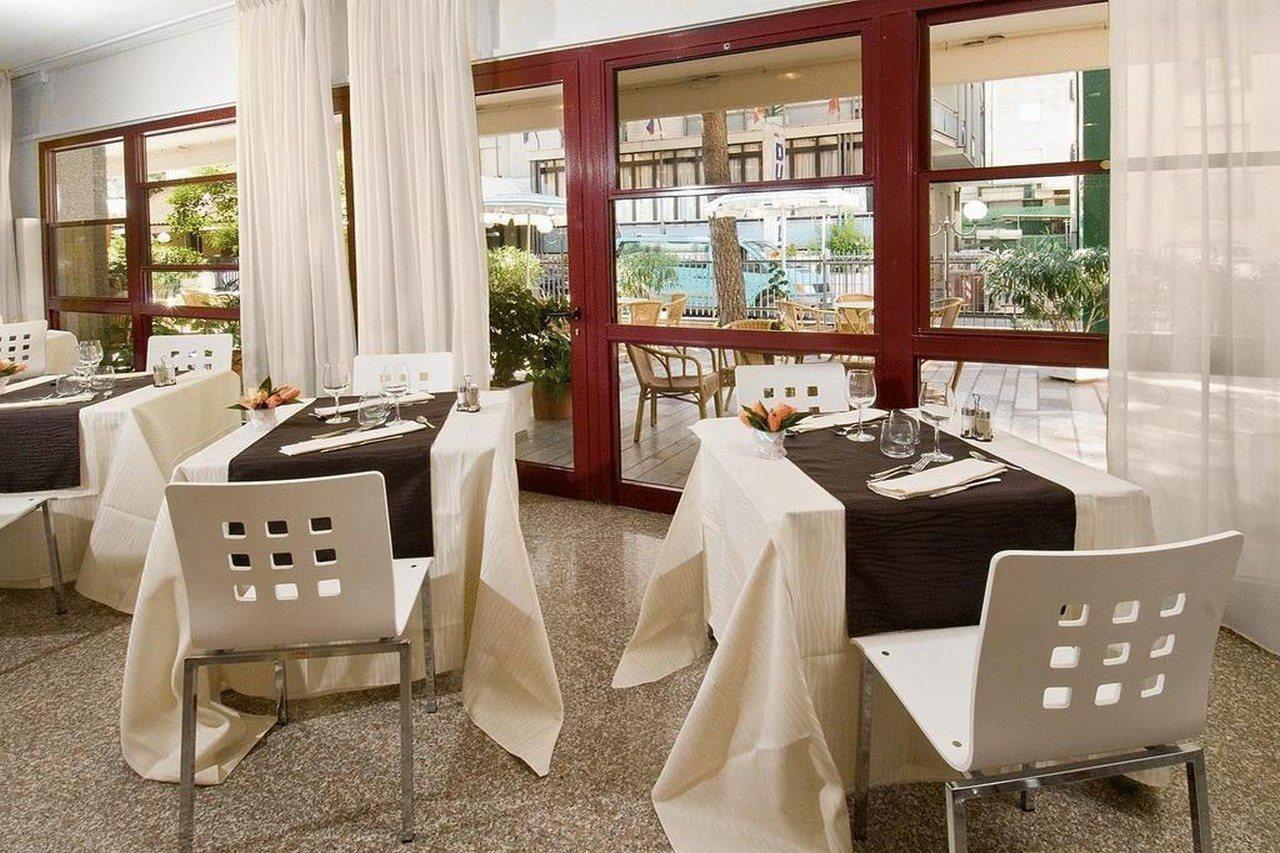 Hotel Capinera Римини Екстериор снимка