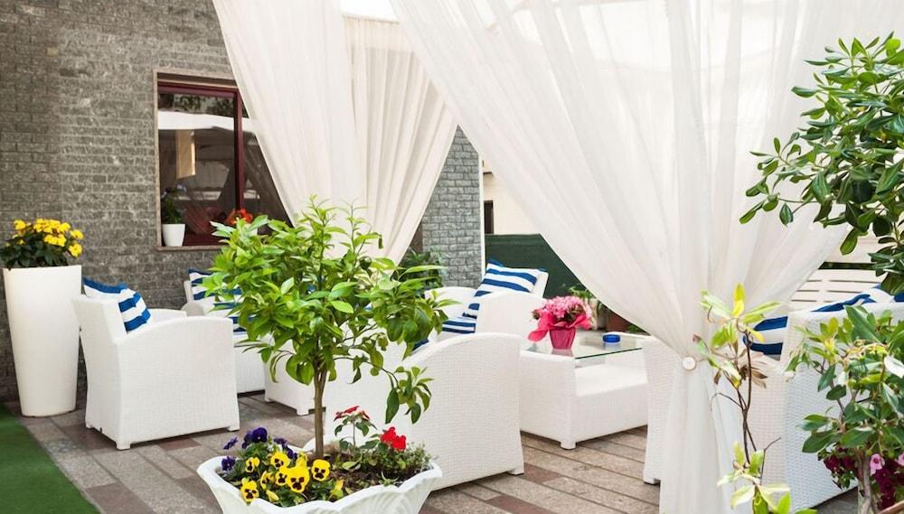 Hotel Capinera Римини Екстериор снимка