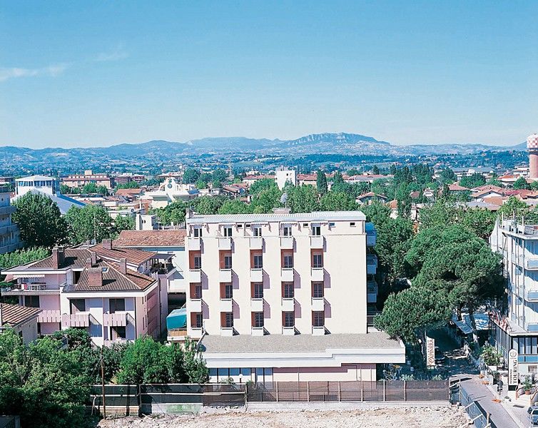 Hotel Capinera Римини Екстериор снимка