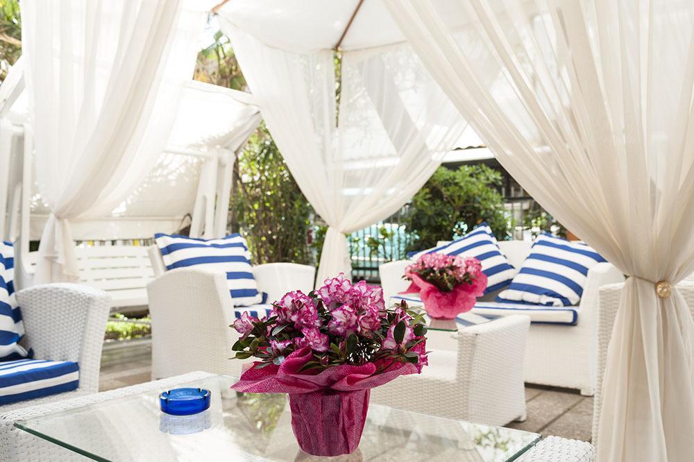 Hotel Capinera Римини Екстериор снимка